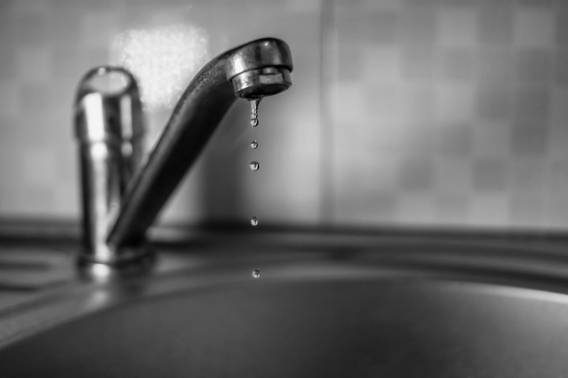 How to Fix a Leaky Kitchen Faucet--Ultimate Guide - Blog - 1